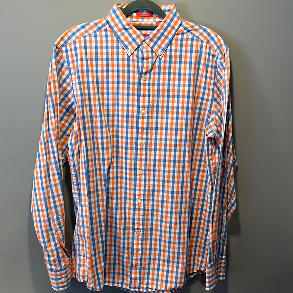 IZOD slim fit men’s button up shirt